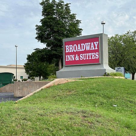 Broadway Inn & Suites Oklahoma Stadt Exterior foto